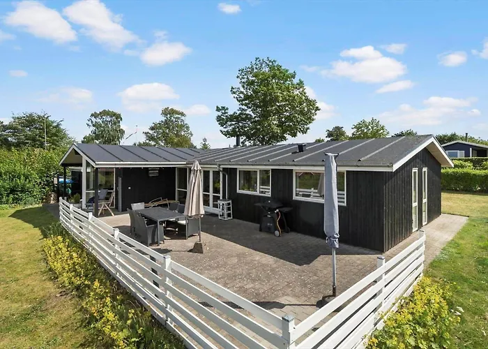 8813-glesborg-ravnsagervej-4 *